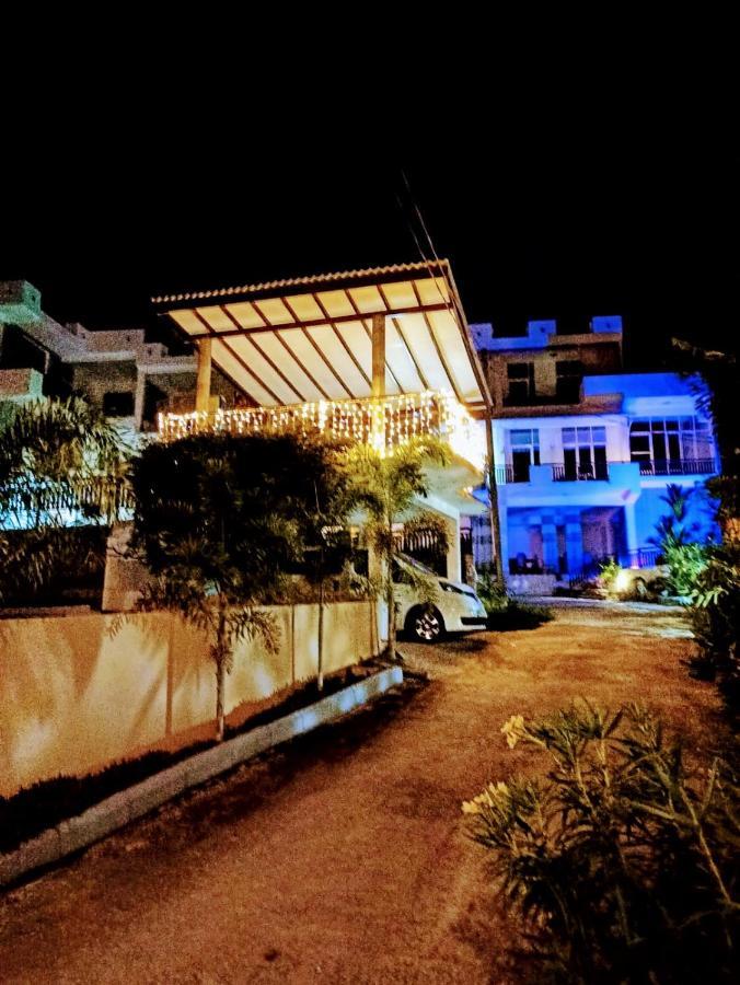 Queens Beach Hotel Tangalle Esterno foto