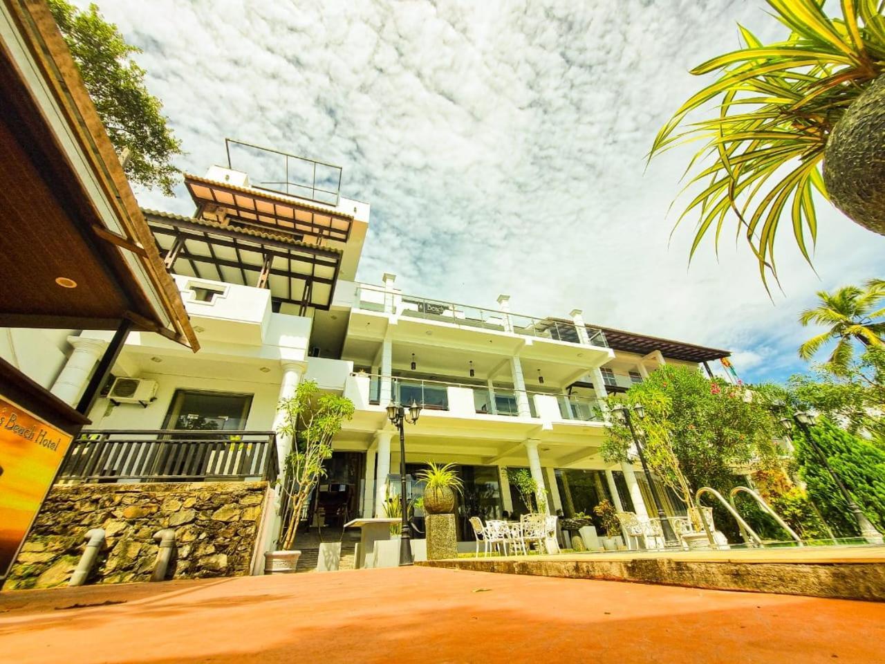 Queens Beach Hotel Tangalle Esterno foto