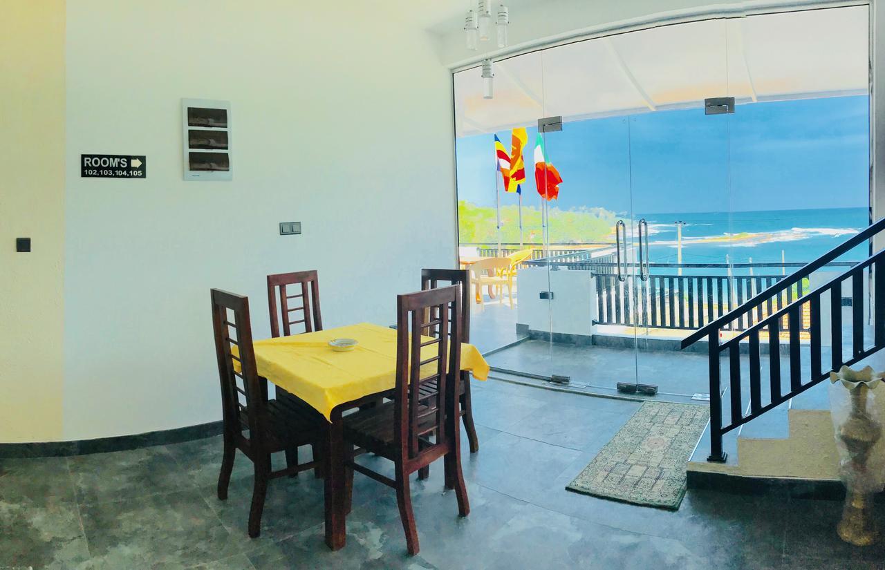 Queens Beach Hotel Tangalle Esterno foto