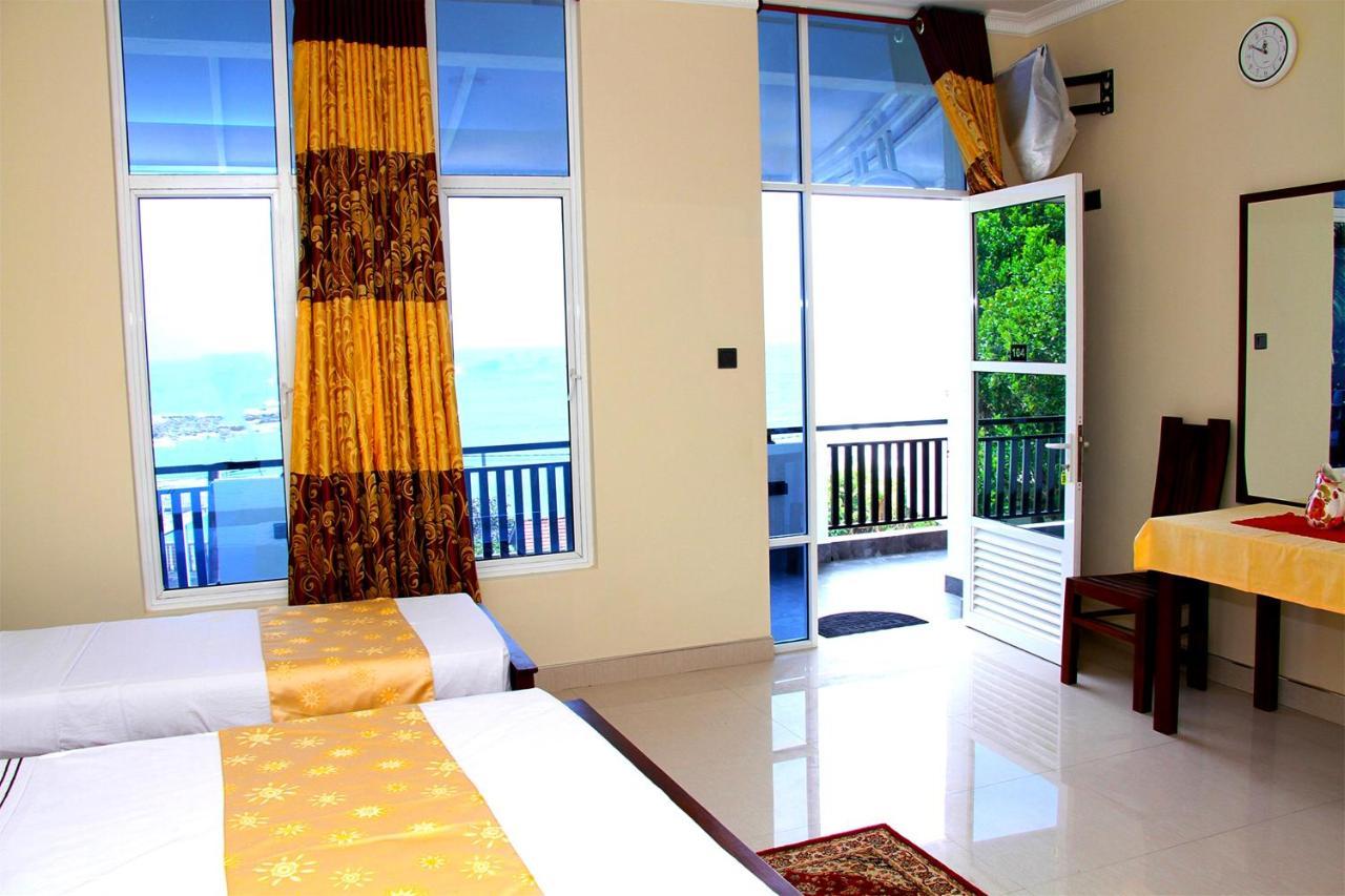 Queens Beach Hotel Tangalle Esterno foto