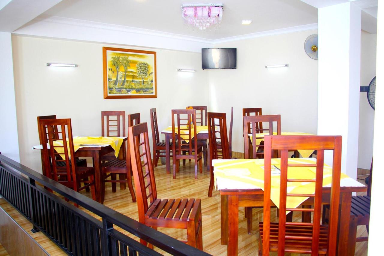Queens Beach Hotel Tangalle Esterno foto