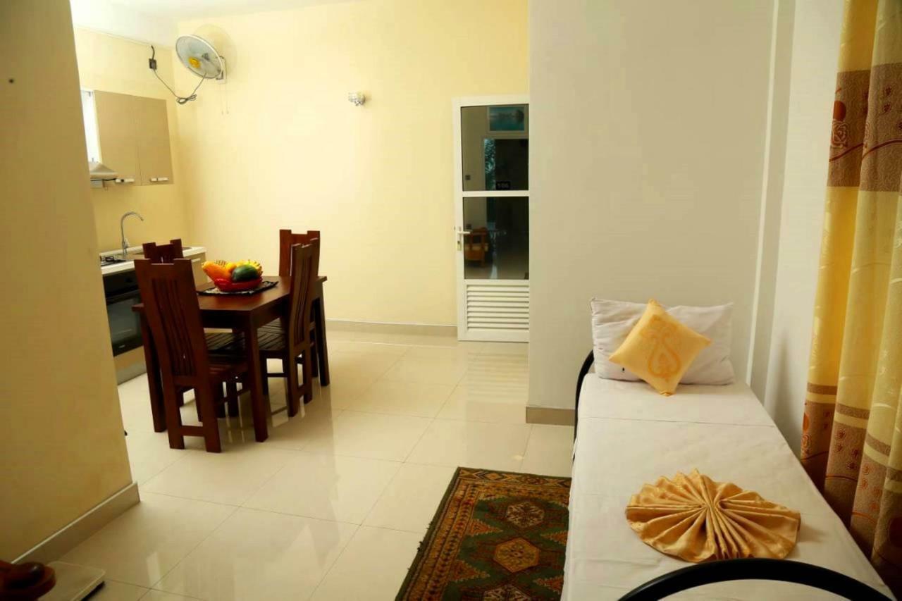 Queens Beach Hotel Tangalle Esterno foto